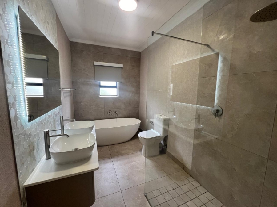 3 Bedroom Property for Sale in Shelley Point Western Cape